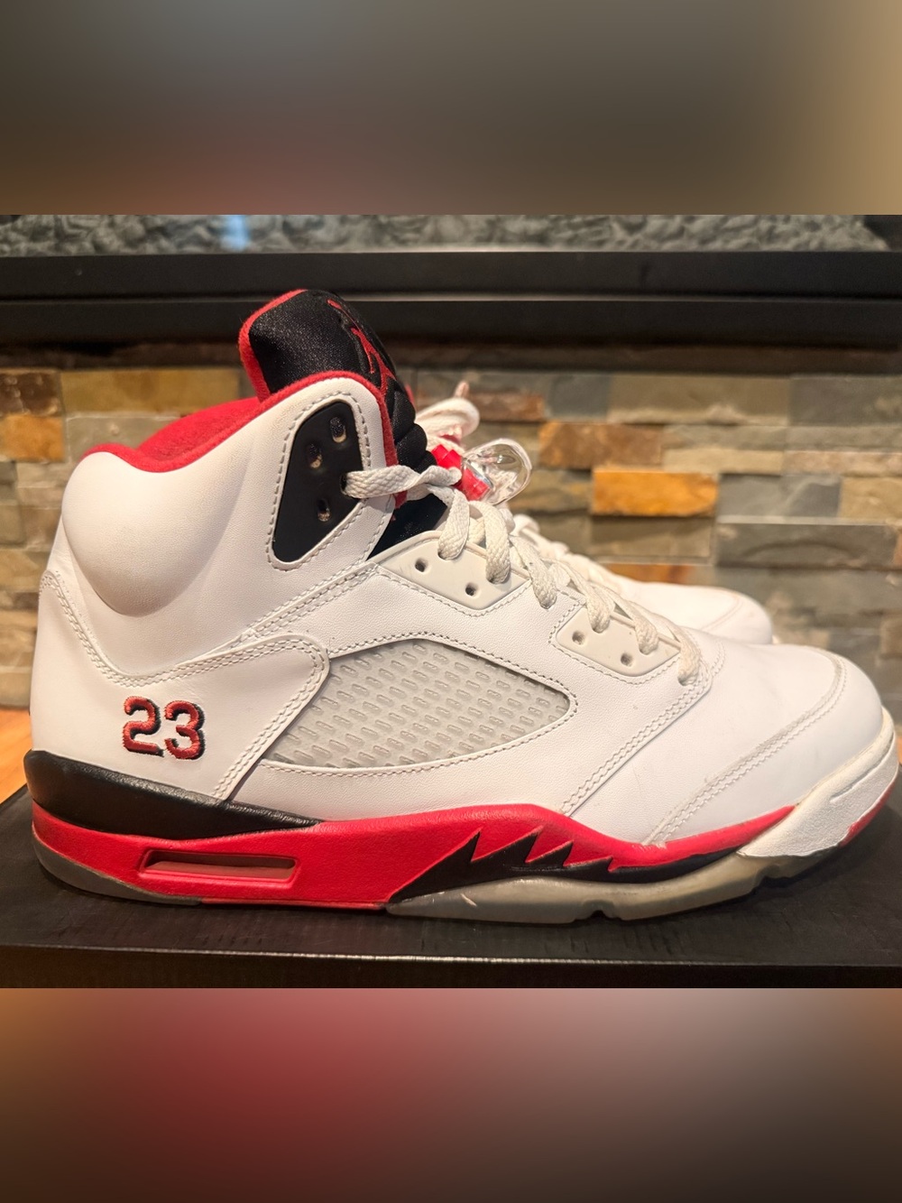 Air Jordan 5 Retro Fire Red Black Tongue (2013)